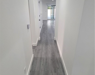 1605 E Santa Ana - Photo Thumbnail 34