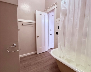 406 Linden Avenue - Photo Thumbnail 7