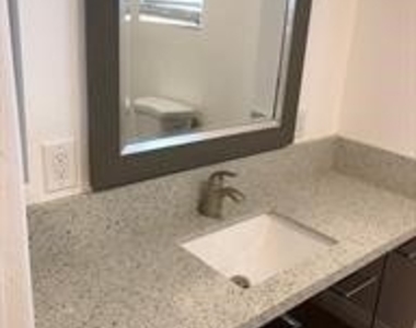 424 S Orange - Photo Thumbnail 5