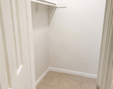 2546 E Park - Photo Thumbnail 8