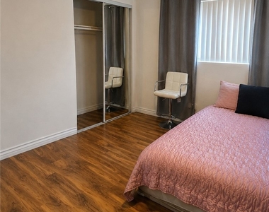 2546 E Park - Photo Thumbnail 9