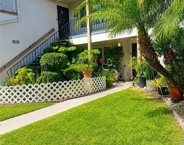 2546 E Park - Photo Thumbnail 1
