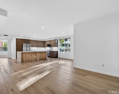 575 Rockefeller - Photo Thumbnail 2