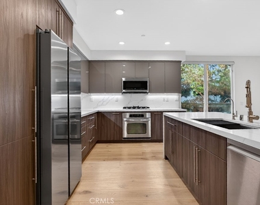 575 Rockefeller - Photo Thumbnail 7