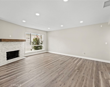 5032 E Holbrook Street - Photo Thumbnail 3