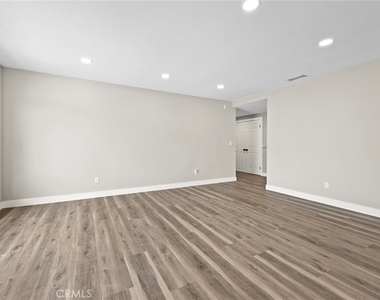 5032 E Holbrook Street - Photo Thumbnail 11