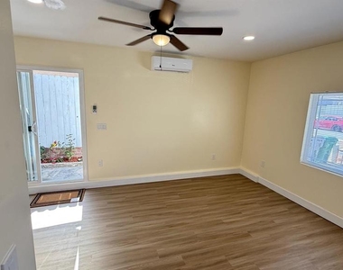 2624 Caulfield Drive - Photo Thumbnail 4