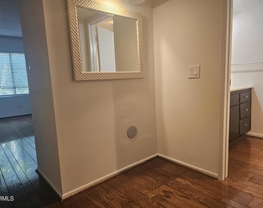 1401 Valley View - Photo Thumbnail 17