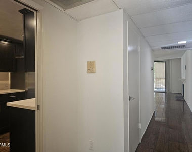 1401 Valley View - Photo Thumbnail 6