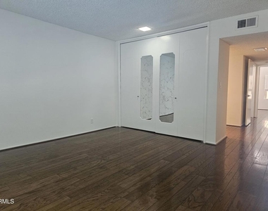 1401 Valley View - Photo Thumbnail 16