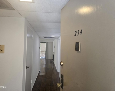 1401 Valley View - Photo Thumbnail 5