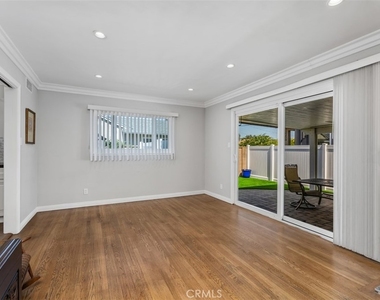 1325 W Ash - Photo Thumbnail 3