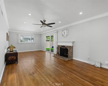 1325 W Ash - Photo Thumbnail 4