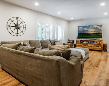18195 Canyon Court - Photo Thumbnail 10