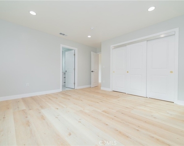 19112 Biddle Drive - Photo Thumbnail 16