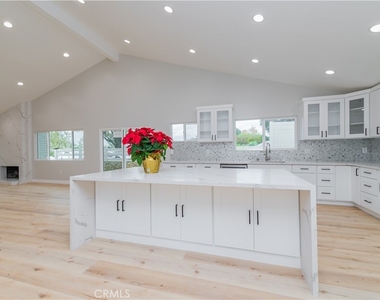 19112 Biddle Drive - Photo Thumbnail 6