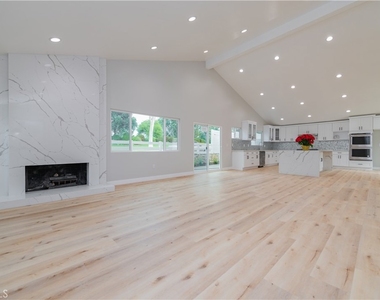19112 Biddle Drive - Photo Thumbnail 3