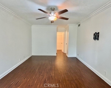 2558 Orange Avenue - Photo Thumbnail 32