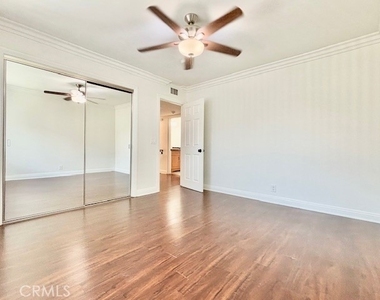2558 Orange Avenue - Photo Thumbnail 30
