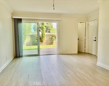 2558 Orange Avenue - Photo Thumbnail 13