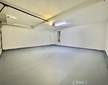 2558 Orange Avenue - Photo Thumbnail 24