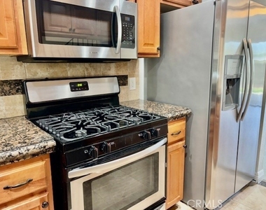 2558 Orange Avenue - Photo Thumbnail 16