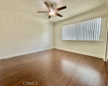 2558 Orange Avenue - Photo Thumbnail 29