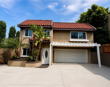 2558 Orange Avenue - Photo Thumbnail 1