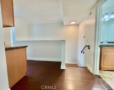 2558 Orange Avenue - Photo Thumbnail 26