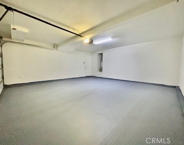 2558 Orange Avenue - Photo Thumbnail 24