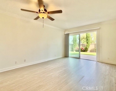 2558 Orange Avenue - Photo Thumbnail 19