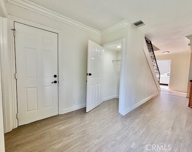 2558 Orange Avenue - Photo Thumbnail 22
