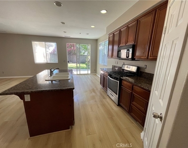 16141 San Jacinto Ave - Photo Thumbnail 8