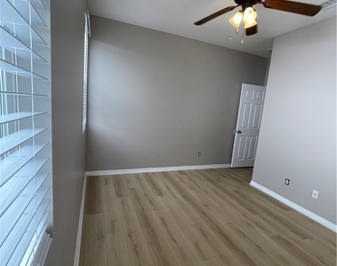 16141 San Jacinto Ave - Photo Thumbnail 12