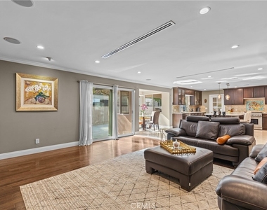 3435 Oakmont View Drive - Photo Thumbnail 6