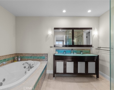 3435 Oakmont View Drive - Photo Thumbnail 23