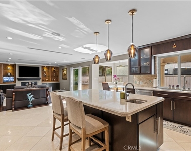 3435 Oakmont View Drive - Photo Thumbnail 3