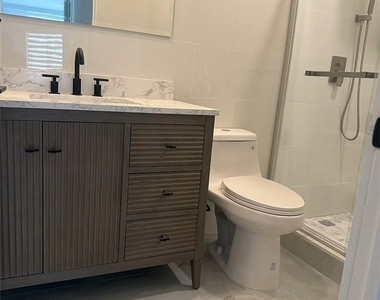 522 Stanford Rd - Photo Thumbnail 5