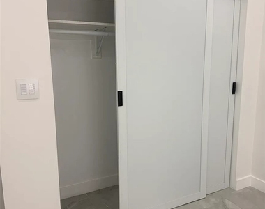 522 Stanford Rd - Photo Thumbnail 11