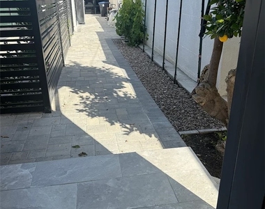 522 Stanford Rd - Photo Thumbnail 18
