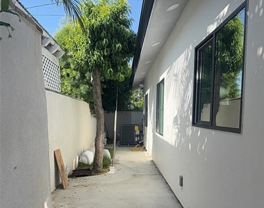 522 Stanford Rd - Photo Thumbnail 15