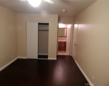 5605 Carlota Blvd - Photo Thumbnail 2