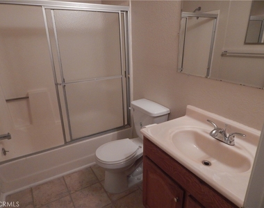 5605 Carlota Blvd - Photo Thumbnail 8