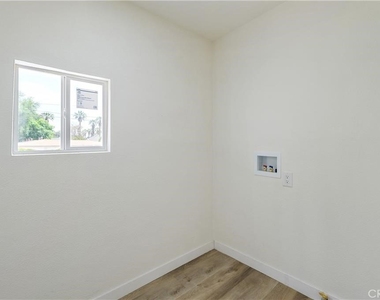 4415 12th - Photo Thumbnail 24