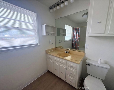 216 W D - Photo Thumbnail 13
