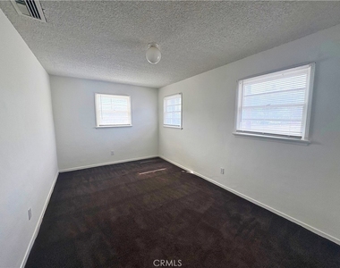 216 W D - Photo Thumbnail 14