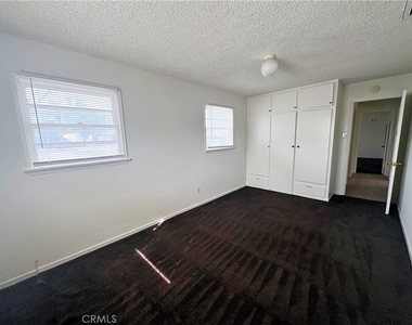 216 W D - Photo Thumbnail 15