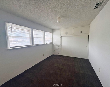216 W D - Photo Thumbnail 10