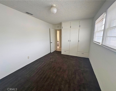 216 W D - Photo Thumbnail 11