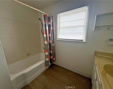 216 W D - Photo Thumbnail 12
